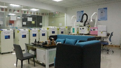 移動(dòng)式焊接煙霧凈化器-激光煙霧過(guò)濾器-執(zhí)信環(huán)保專(zhuān)業(yè)廠家！