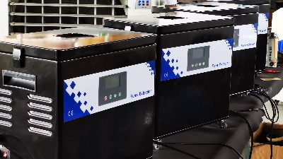 生產(chǎn)制造企業(yè)的車間煙塵怎么解決，執(zhí)信環(huán)保車間煙霧凈化器凈化煙塵！