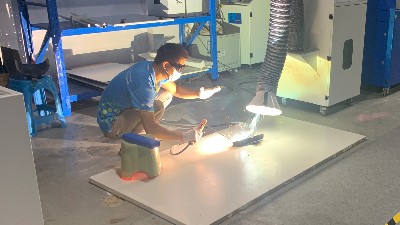 跟隨時(shí)代發(fā)展，執(zhí)信環(huán)保與激光企業(yè)一起進(jìn)步